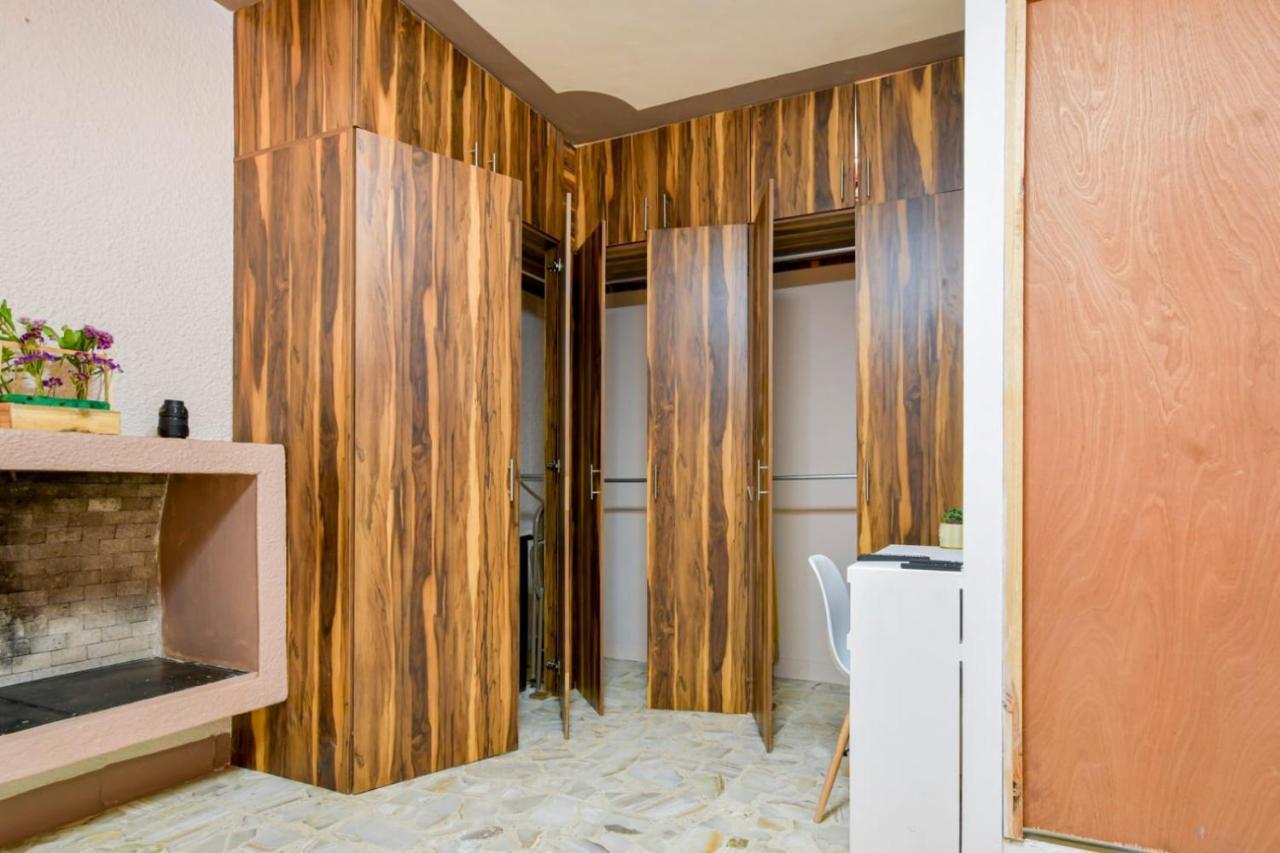Hostal Vitta Γκουανταλαχάρα Εξωτερικό φωτογραφία
