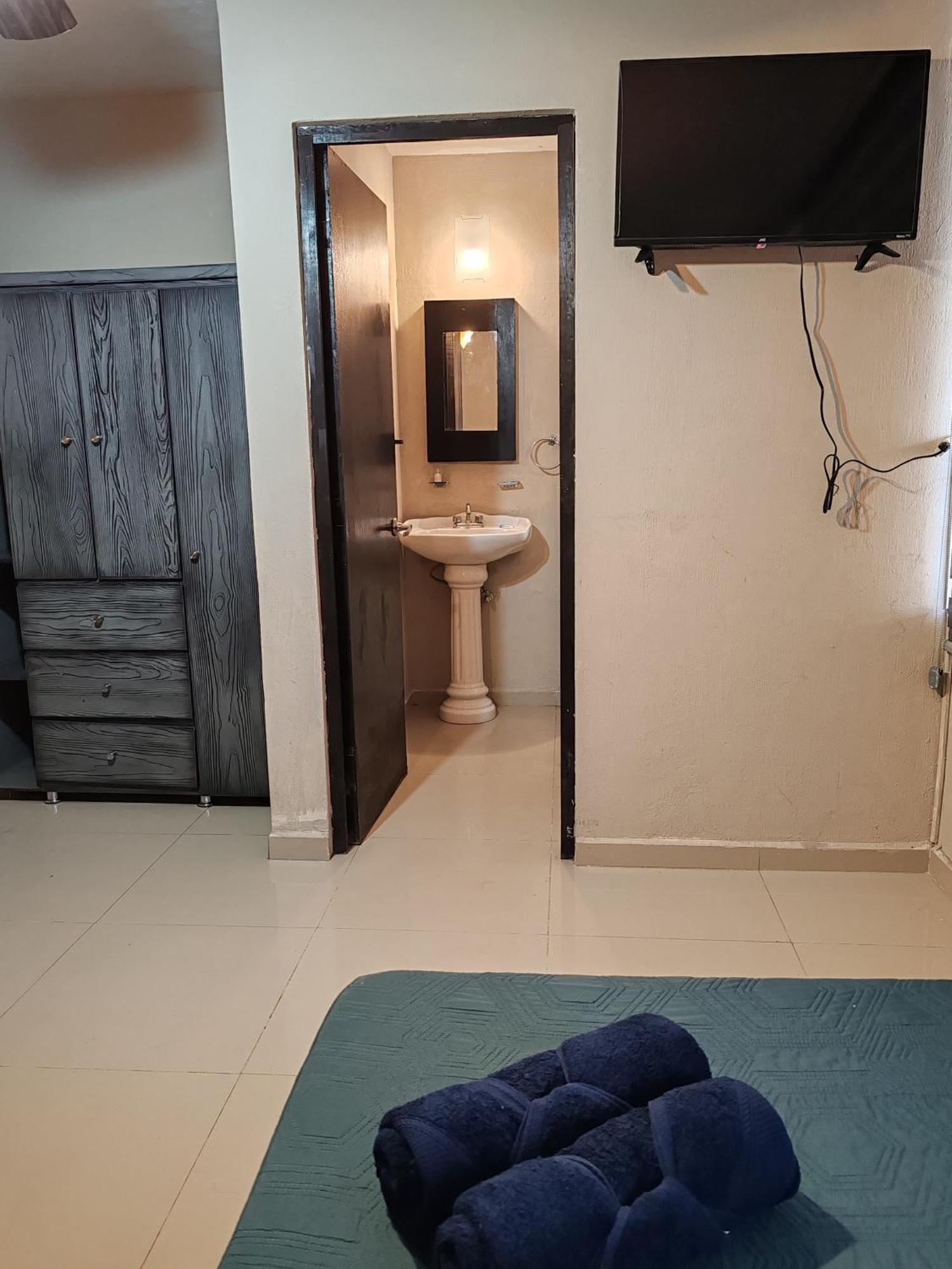 Hostal Vitta Γκουανταλαχάρα Εξωτερικό φωτογραφία